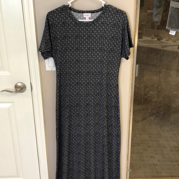 LulaRoe Xs Maria - Picture 1 of 3